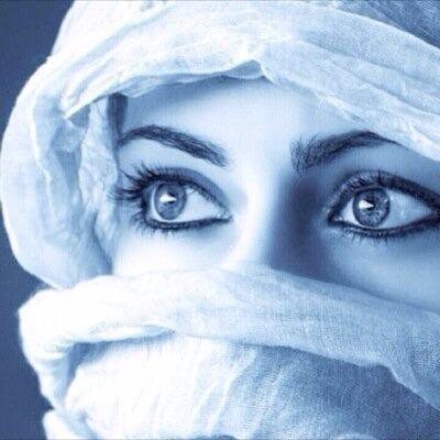 وش عاد لو طاحت من العين دمعه...طاحت من عيون الاوادم اوادم