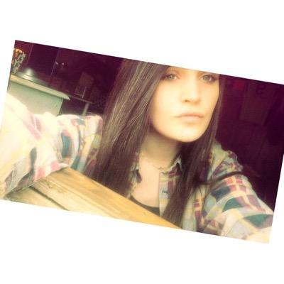 vseawrightt's profile picture. ♡ say 'fuck em' and move along ♡