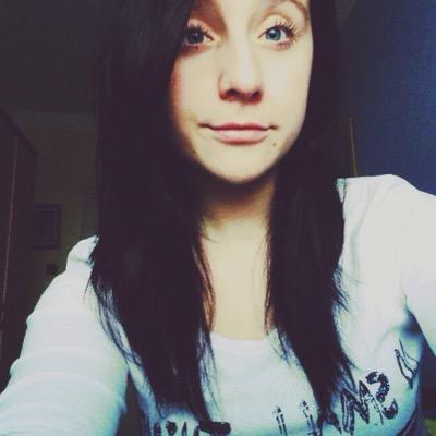 Kateinaiinsk's profile picture. Poblázněná holka, která když si něco přeje, jde za tím