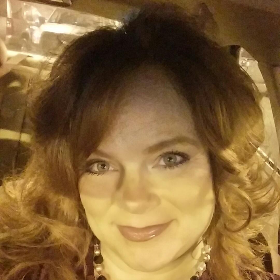 AngeliqueFarmer's profile picture. 