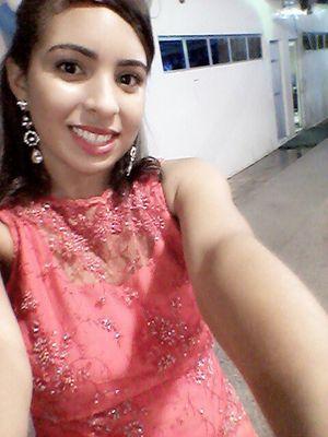 Ela é doce como o limão e tão calma quanto o furacão! *-*