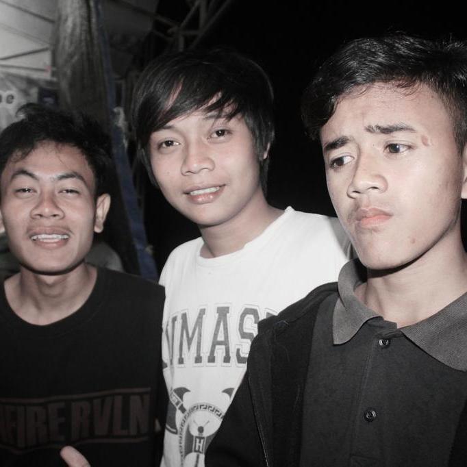 folbeck..? just mention /♡＾▽＾♡ kuncii pertama dlm suatu hbungan adalah saling percaya ♡＾▽＾♡
