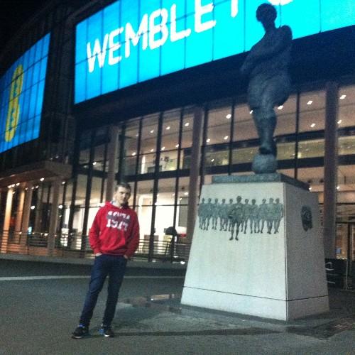 vladikmax_'s profile picture. 