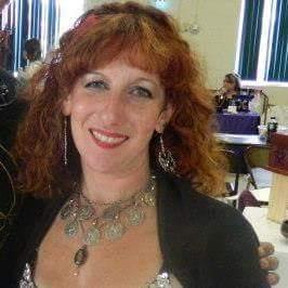 Freelance costume designer, seamstress, entertainer, belly dancer, face painter, and lover of Cheese-Its with hummus.