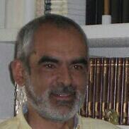 Bec4quer's profile picture. Nací, viví, me enamoré, tuve hijas y aún espero algo bonito.