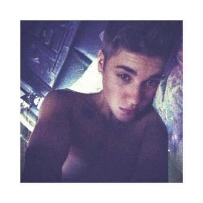JUSTIN FOLLOW ME PLEASE, DEMİ I LOVE YOU SO MUCH FOLLOW ME PLEASE, CODY THANK YOU