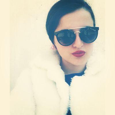 she is a dreamer girl! My birthday It's for Christmas! 25.12.1995