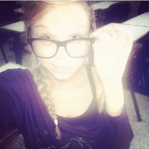 amo loq hago, y loq hago soy.!!
disfruto de mi misma.!
y lucho por mis sueños.!
dancer exclusiva de KANTAO (gabo,y maik)