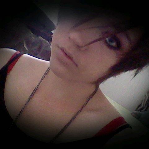 gameuse et otaku ^^ si vous avez des anime a me conseiller je suis preneuse !