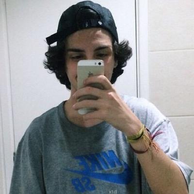 e que nenhum filho da puta ignore minha lei.