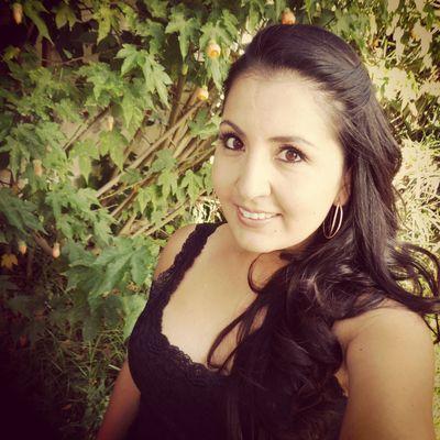 Feliz con mi vida, y agradecida con Dios por sus bendiciones y por las personas que me rodean