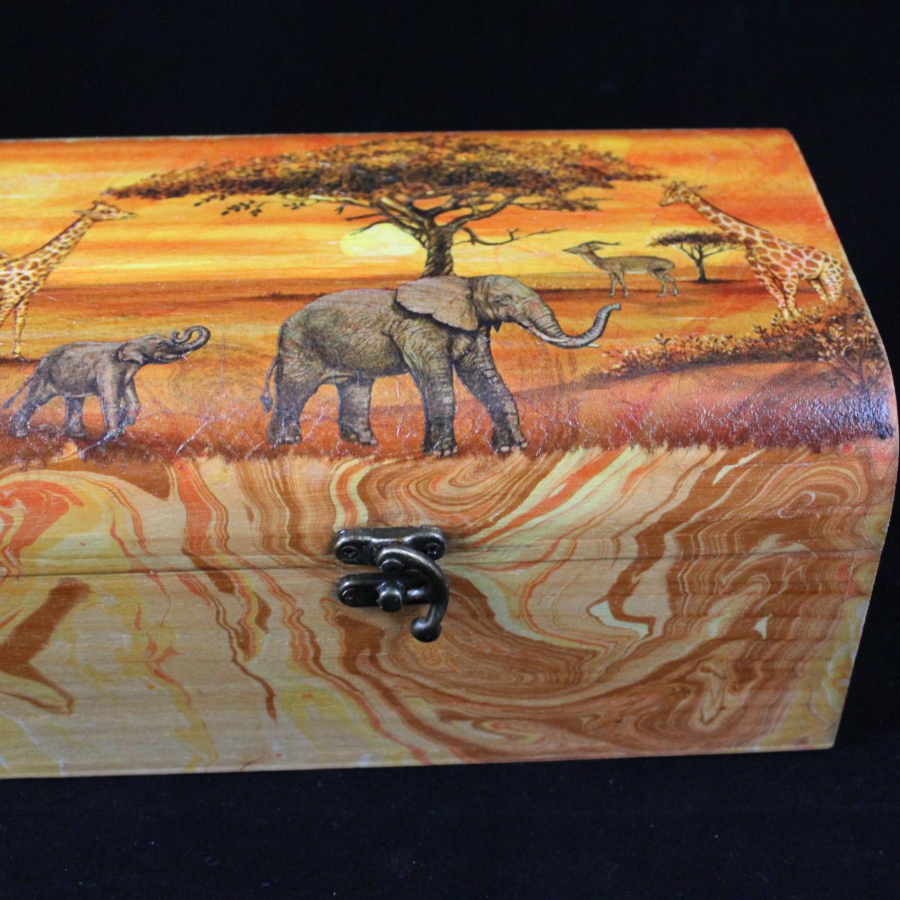 Awarded Crafter of the year by Southern Voice. Decorating wooden Keepsake boxes