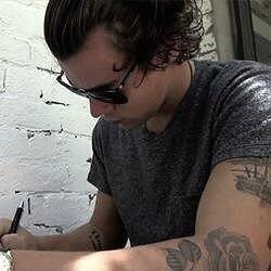 FREE FOLLOW SO FOLLOW @rebelliousnxrry & @hxlseyfthes