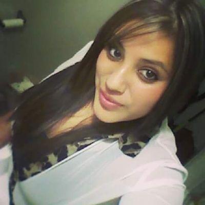 LetyAguilar18's profile picture. 