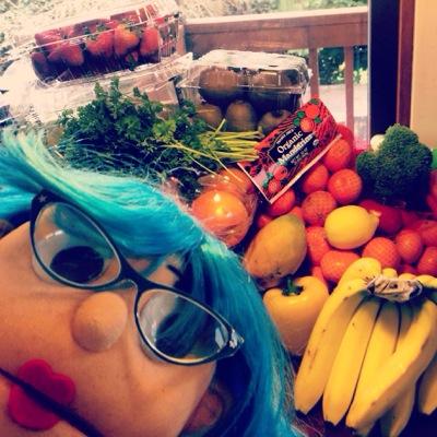 Vegan puppet, feminist, chef, comic, and minor causer of mayhem! #vegan #endcruelty
