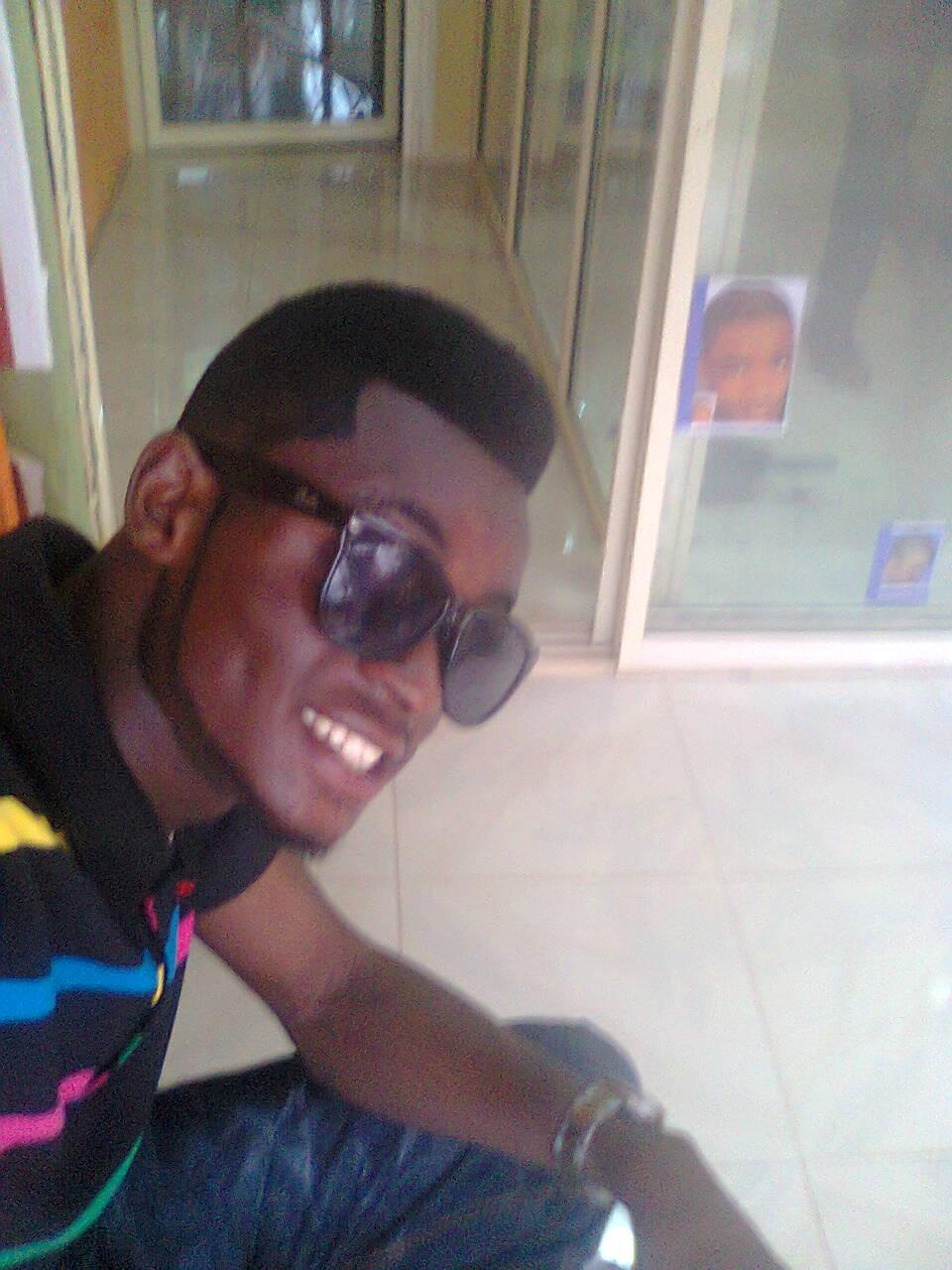 am alwayz gud and hard working,cares,love,am just a gentle guy for sure