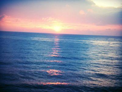 Roo7_TaBoo7's profile picture. ‏اقرأ واكتب .. فكيف نحيا بدونهما معاً