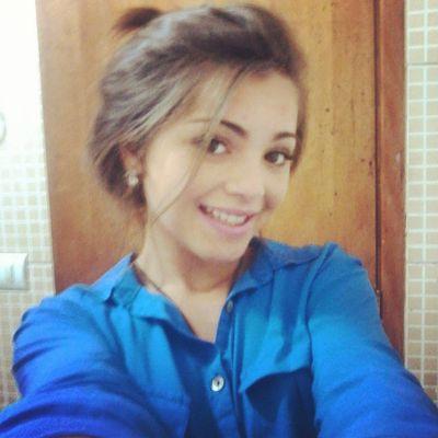 18 anos, geminiana, lesbian ♡ e apaixonada por uma única mulher ♡.♡