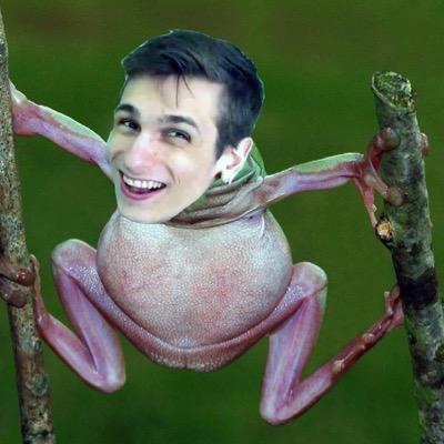 Papa un peu con.
Développeur frontend, amoureux du CSS.
En quête de simplicité.