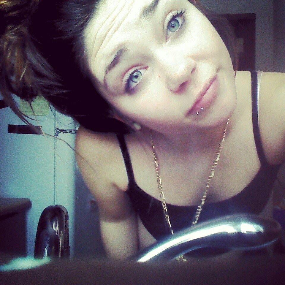 bashful__'s profile picture. 