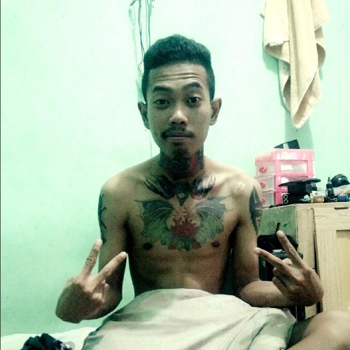 Suryadislipslop's profile picture. 