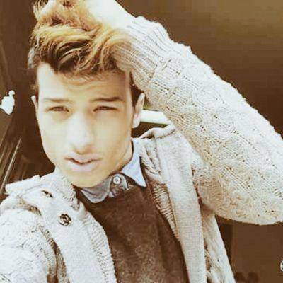 Lost in confusion,like an illusion/justin/Mario/17Y/Italy/Bieber is my idol/love music/Pertini/Crotone.