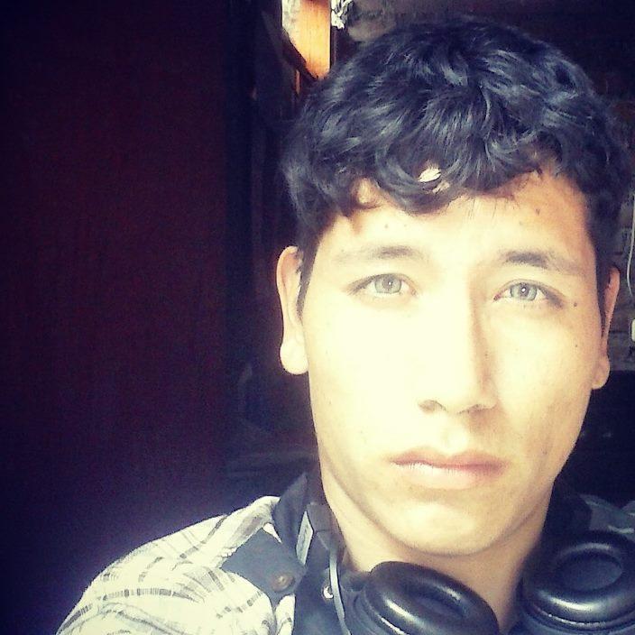 Soy una persona espontánea, divertida y sobre estoy para servirles.
Soy campeón peruano RBSS de Fútbol Estilo Libre y me encantaría compartir con ustedes.