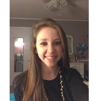 WeavilRobyn's profile picture. private twitter