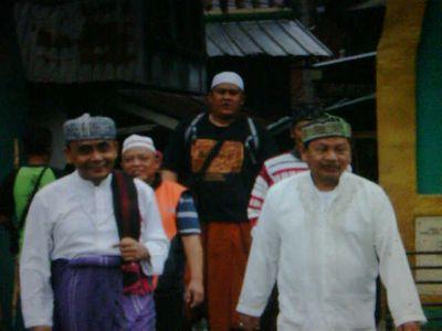 Jika AIR mampu menghidupkan bumio yg mati,  
DZIKIR mampu menghidupkan hati yang mati, @maulaaydeed