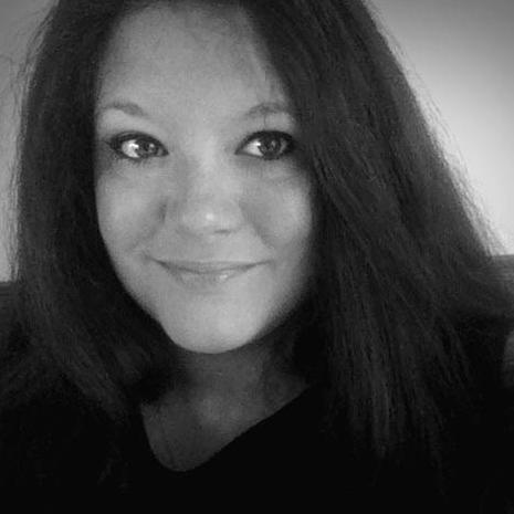 Loving Life & anything Shoetastic!!....
Creative & Blogger † Work - Play - Love! #Shoes #Fashion #Design #PetrolHead Work in Automotive, Personal Account