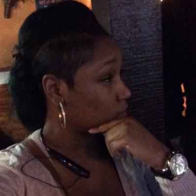 crazy cool chilled and laid back.. talented, smart, and beautiful.. nowhere near dumb.. #detroitwhereIwasraised #atlantaiswhereIgetpaid #motherof2 #hustler