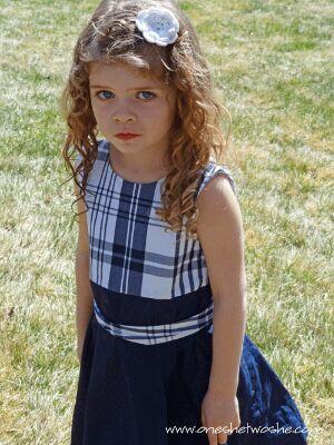 Hiya I'm aria and Im 4 years old!! My mommy is @RadiG_TB and my daddy is @DarkKingJax. I'm a princess!! #Hybrid half wolf, half vampire. #RP