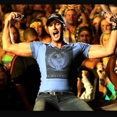 I love Luke Bryan❤️. I'm his #1 fan☺️