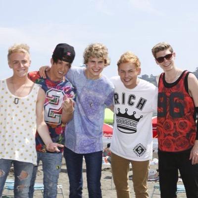 encouragejuliet's profile picture. Even if nobody believes in us, supports us or recognizes our effort. We'll Keep Going ❤️ Our dms are always open & we dont judge.