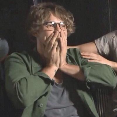 free follow from @the5sosdonut