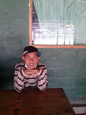 nauffal_aes's profile picture. status = single :) | | instagram = aes_nauffal | | my birthday = 23 april | | no hp = 089623220745 | | pin. = 7d4b18a0 | | enough ..