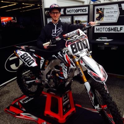 SolidHitsClips's profile picture. ▫️️Trickshotter & Feeder ▫️Some GFX ️▫️Plays too much Runescape ▫️Proud Member of Bluemoon Imperials