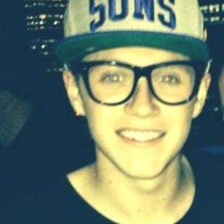 free follow // please follow @snapbxckziam & ask for a follow back