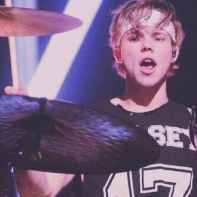|| 5sos af!¡! || vine - oKay calum