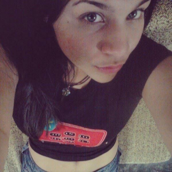 ♡ 16, no creo en nadie. Enriquette soy♡, alta pana, no quiero rollo... IG: Iriangilisb_