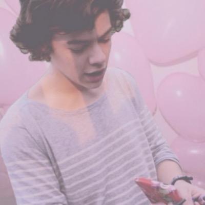 follow @aIIofharrys! ask for fback :)x