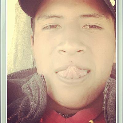 Soy de Riobamba, chico muy trabajador. Soy operador de maquinaria pesada