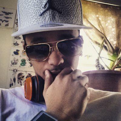 Song Writer, Recording Artist, Producer, future entrepreneur. Take action for your own destiny. TheOhioboy