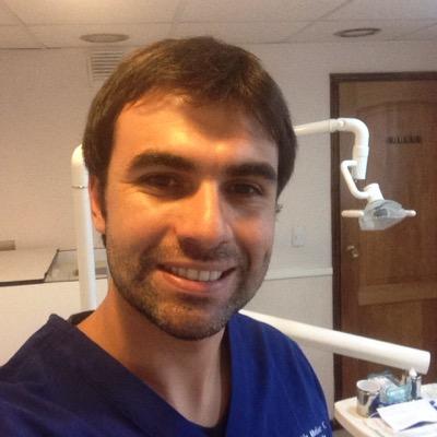 Cirujano-Dentista. Especialista en Implantología Oral. Concepcion, Chile. Feliz de la vida