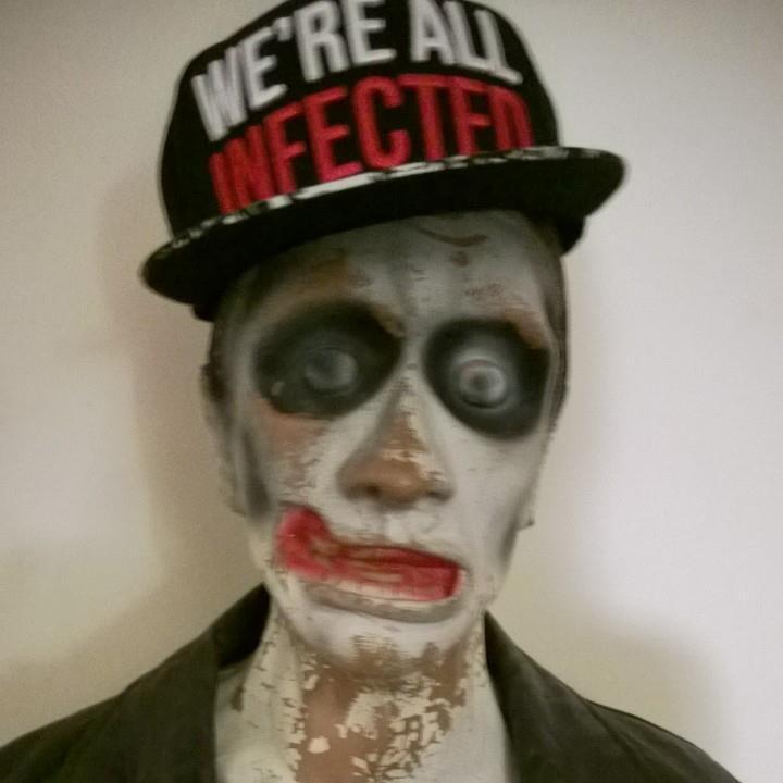 #Token #Zombie trying to make it in the #LandOfTheLiving. I like tweeting about the annoying #fleshies who occupy my house, #TWD & taking long walks in the fog