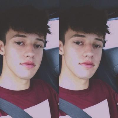 HEY GO FOLLOW @sweethansourcam FOR A DM TO YOUR FAV