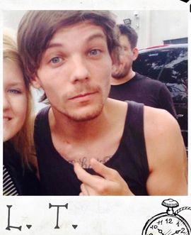 'Harry potrebbe avere tutte le ragazze del mondo, ma lui ha occhi solo per Louis'⚓❤   06.07.14