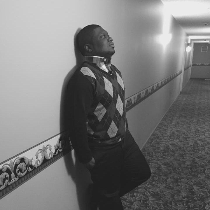 _479853523894's profile picture. Ne le 4 mars 19.. il est l'avant dernier de sa famille.Il .....