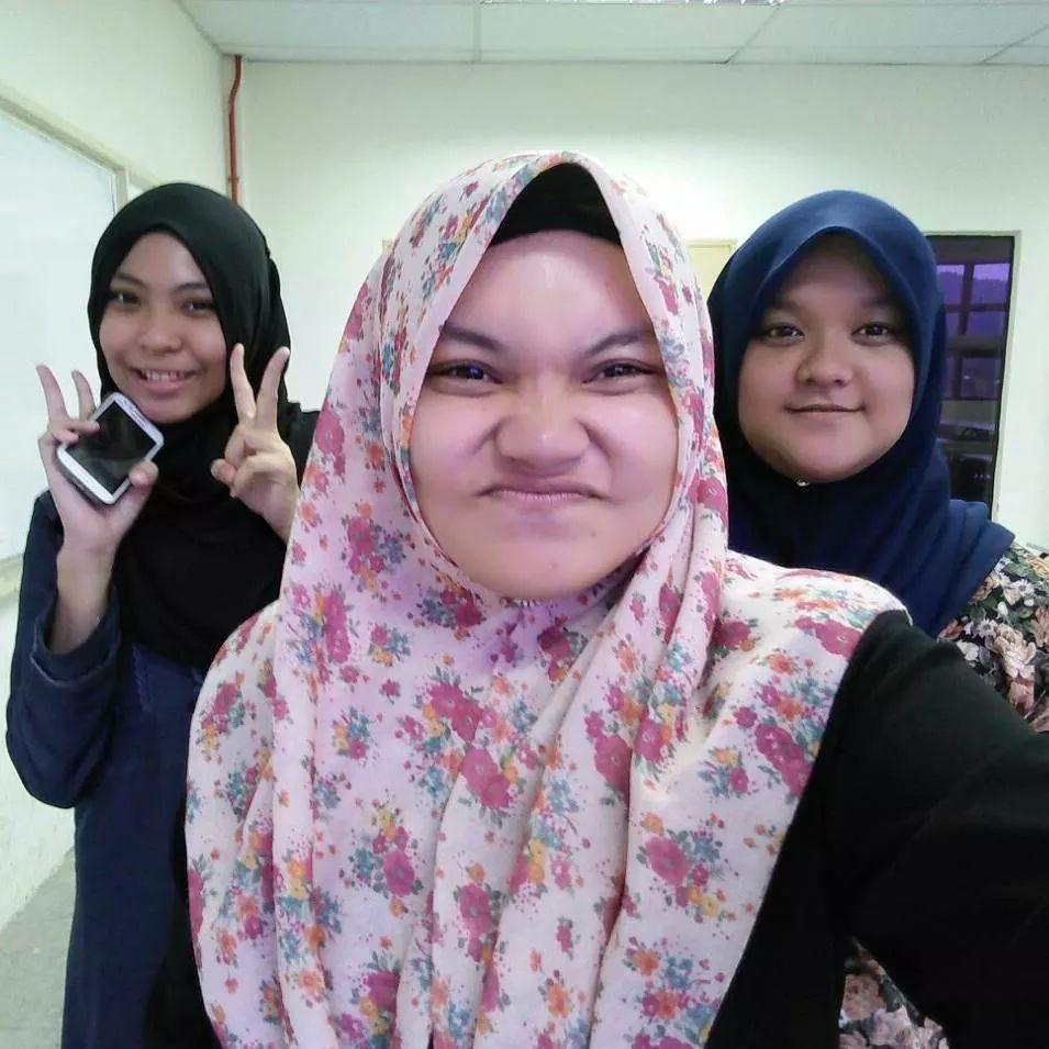born to be real, not to be perfect... student. just follow me,& i will follow you.