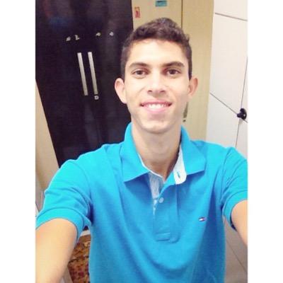 Futebol ⚽️⚽️ atualmente jogador do Real Casadense https://t.co/Nyh7AsGG9v http://t.co/bfSlHeaJMO